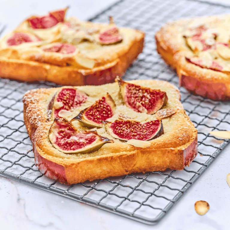 Τοστ brioche με σύκα & αμύγδαλα