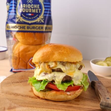 Classic Beef Burger with Sweet Chilli Mayo