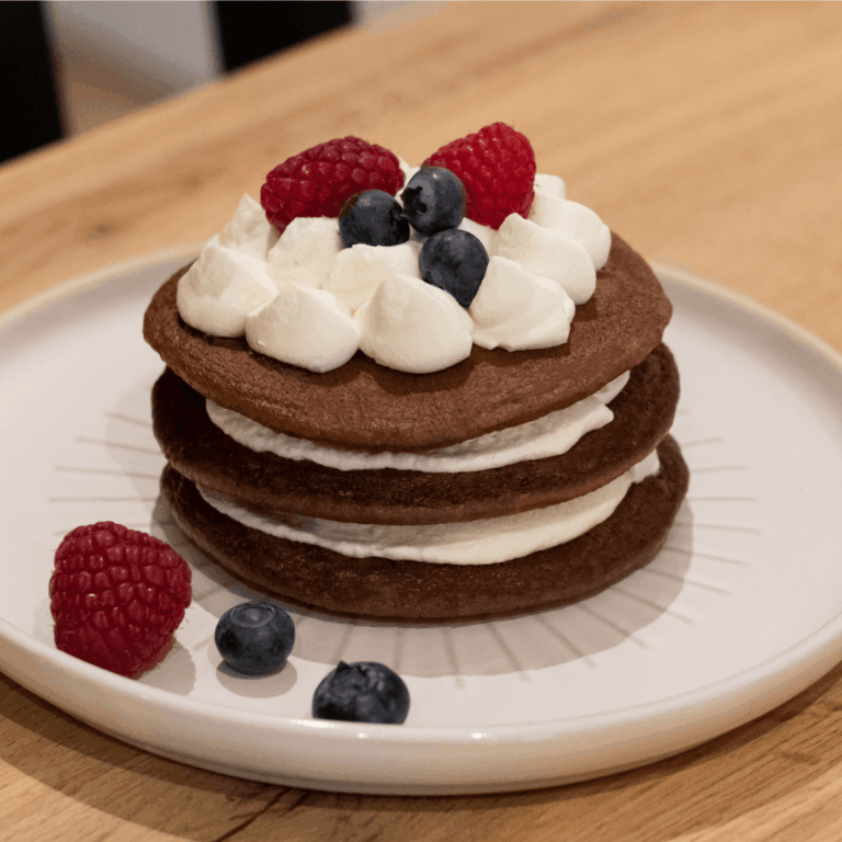 Pancake Al Cacao Con Panna Montata Al Mascarpone
